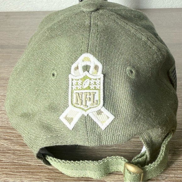 Denver Broncos Green Cap with Embroidered Logo - Picture 4 of 5